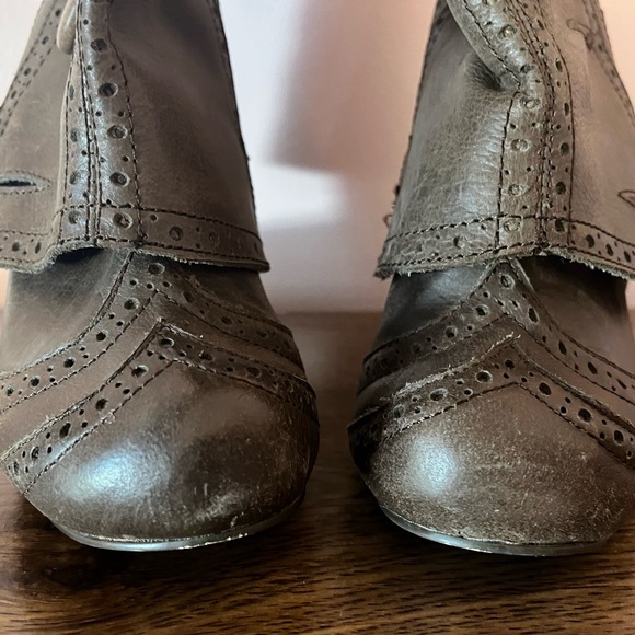 Irregular Choice “Spit Spot” Button boots, Brown, US 6 EU 36.5 - Picture 3 of 9